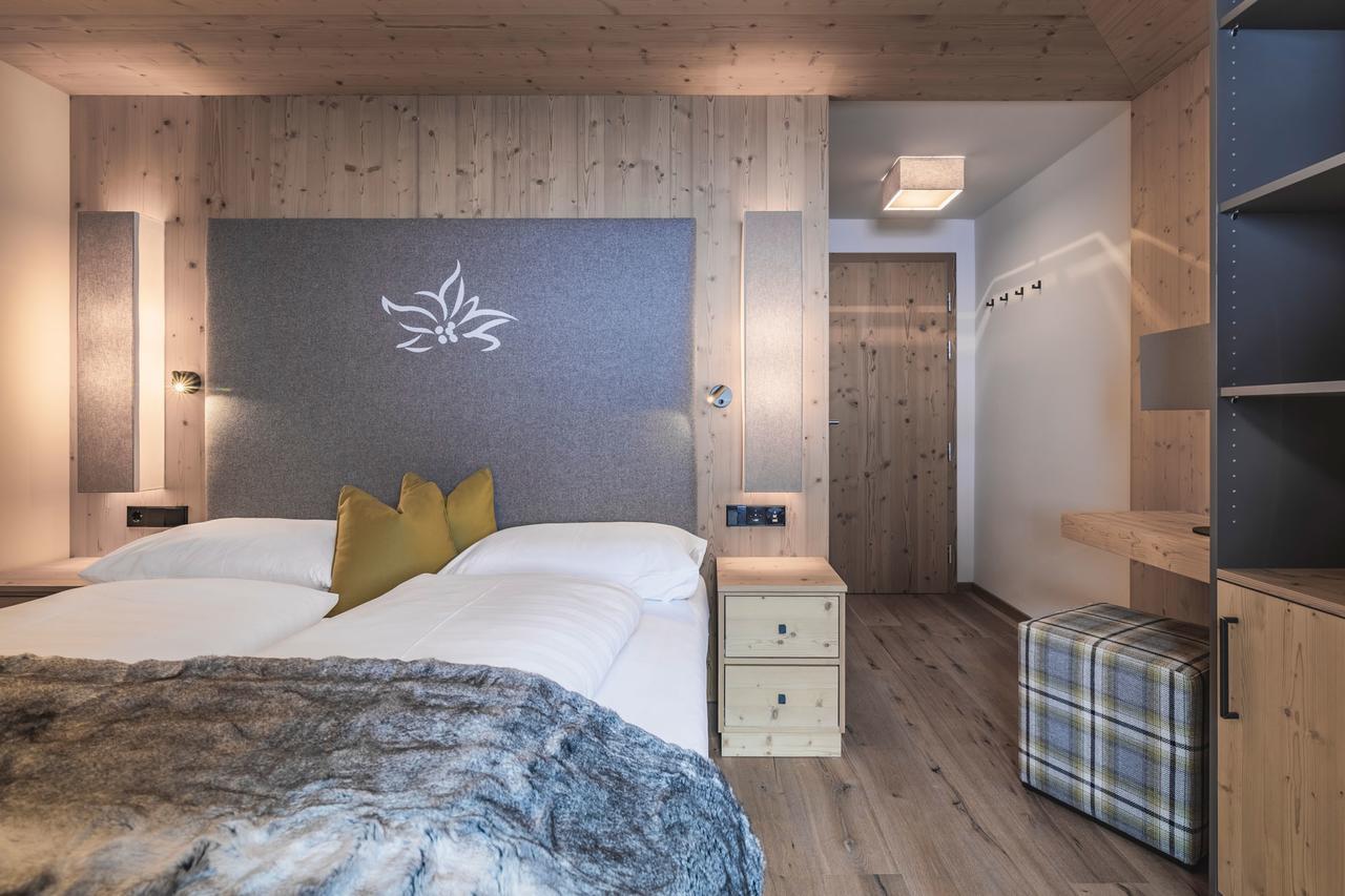 Hotel & Chalets Edelweiss Madonna  المظهر الخارجي الصورة
