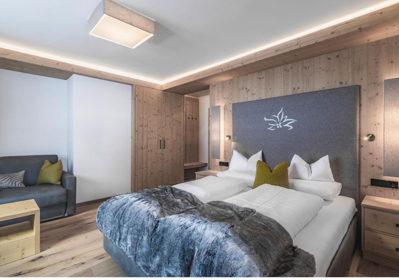 Hotel & Chalets Edelweiss Madonna  المظهر الخارجي الصورة